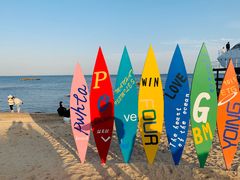 -北戴河碧螺塔海上酒吧公园