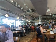 -ROAST coffee & eatery