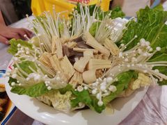 -霄汉牛三鲜湖北砂锅菜(万松园2店)
