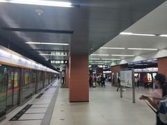 -白石桥南(地铁站)