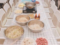 -蓝房子轰趴俱乐部(天鹅湖假日山庄别墅店)