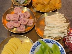 -旧街市鲜货老火锅(大光路店)