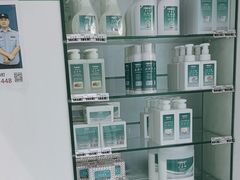 -福奈特洗衣·洗鞋·奢侈品护理(长阳路店)