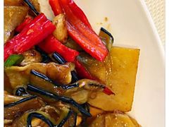 地三鲜-龙泽园私房菜·地道南京味 ·招牌大鱼头(油坊桥店)