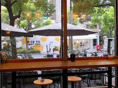 靠窗位-81BAKERY(大学路店)