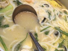 -云海肴·汽锅鸡·云南菜(天山百盛优客店)