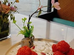 杨梅鳕鱼球-柳莺湖上·湖景餐厅·江南菜(西湖店)