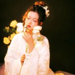 -盘子女人坊古装写真摄影(厦门总店)