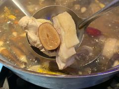 吃稻谷文昌鸡-千岛蚝高压锅生蚝·人参火锅(白云万达店)