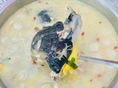 -丹水桥地锅鱼·翘嘴鲌·地方特色全鱼宴(丹江口大坝店)