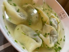 特色荠菜肉馄饨-潘国仙耳光馄饨(黄家阙路店)