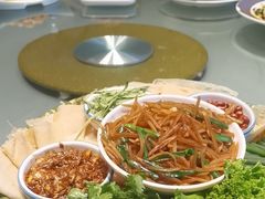 -老码头黑皮肘子锅包肉(赣水路店)
