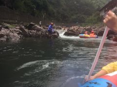 -安吉龙王山峡谷漂流
