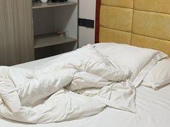 -昆季酒店(深圳坂田五和地铁站店)