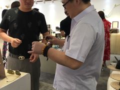-目艮眼镜SHOWROOM(品牌集合店)