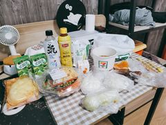 -711便利店(黄岛青医店)