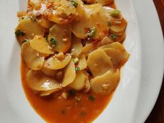 -黄桷树曹家私房菜(江与城店)
