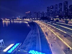 -南京眼步行桥