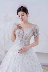 -予白婚纱礼服馆