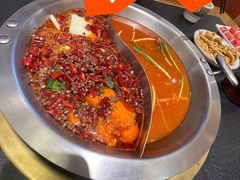 -沸炉重庆老火锅(军事博物馆店)
