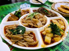 小吃五拼-令氏家外家周秦食府(高新店)