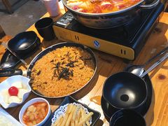 -辛明堂洞韩式芝士年糕火锅(万达店)