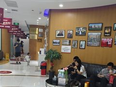 -雅悦齿科(顾村公园店)