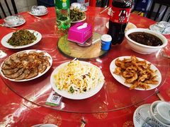 -明月食府(二区干二路店)