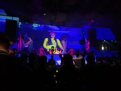 -赛博LIVE SHOW酒吧