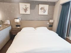 -闲隅江景艺术酒店(解放碑洪崖洞总店)