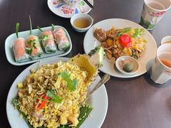-大头虾越式风味餐厅(光明广场店)