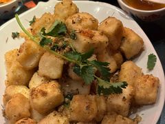 -大头虾越式风味餐厅(光明广场店)