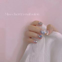 -花系美·美甲美睫精品店