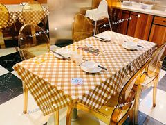 -新大咀港式茶餐厅(宝山万达店)