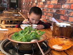 -阿婆情腊排骨火锅(金虹路店)