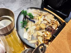 -一朵菌·野生菌探索家火锅(南亚店)
