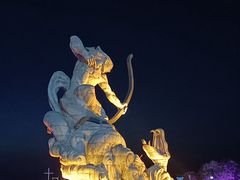 -巴陵广场