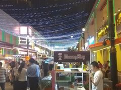 -百老汇美食街