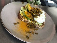 牛油果吐司-BOR Eatery(安福路店)