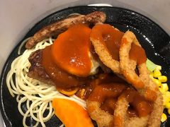 -汤姆家的牛排意面披萨(新城市广场店)