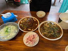 -茅屋大酒店