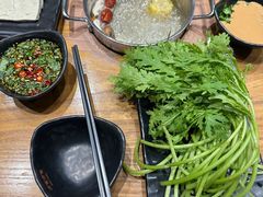 -呷哺呷哺(万达新世界店)