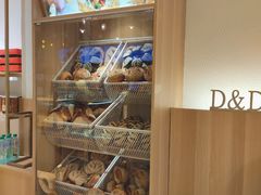 -顶东面包花园·生日蛋糕(世博店)