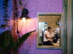 -六区宿舍咖啡店