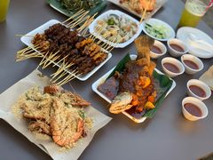 -东海岸人工湖美食村