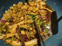 石河子凉皮-耶里夏丽·丝路新疆菜·清真食品(徐汇南丹东路臻选店)