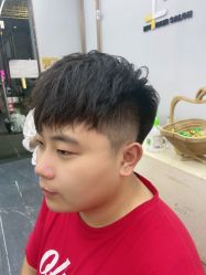 -茶发Salon·烫发染发理发