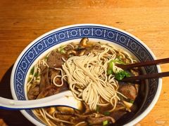 蛤蜊猪肝腰花面-沪西老弄堂面馆(定西路店)