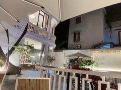 -Mark&Mars Restaurant