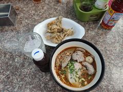 -榮泰米粉湯(Left Shop)